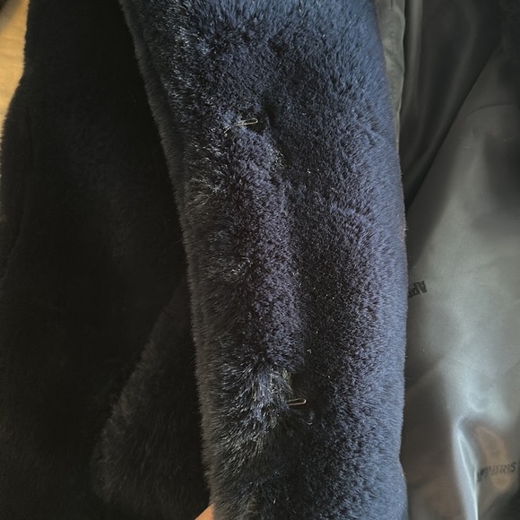 Apparis Faux Fur Navy Coat Small - Picture 5 of 8